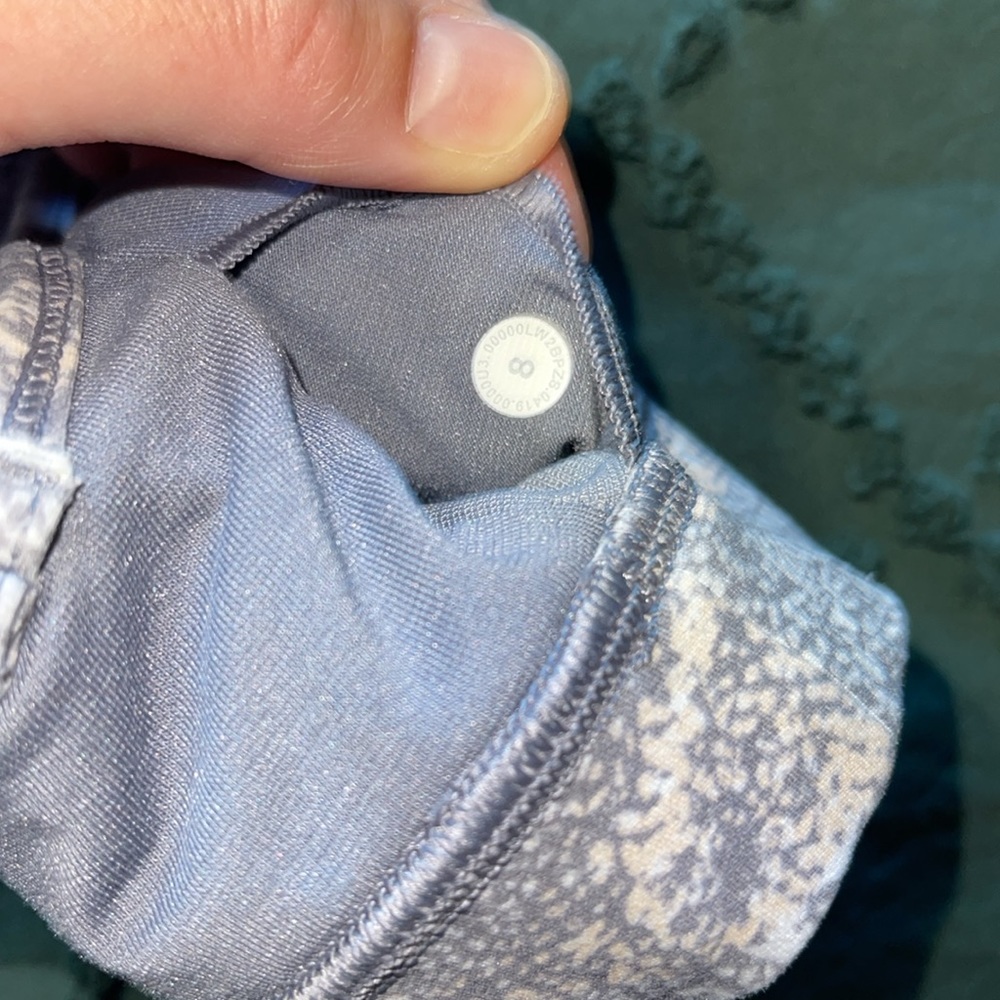 Lululemon sports bra - Picture 3 of 5
